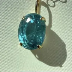 訳あり・K18・ブルージルコン・ ペンダントトップ