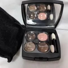 CHANELアイシャドウパレット ブラウン・ピンク系