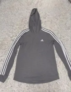 adidas フード付き長袖グレー