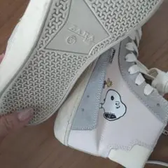 ZARA スヌーピー ハイカットスニーカー　37のサムネイル