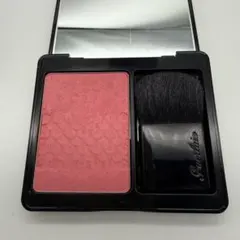 GUERLAIN ローズ オジュ 02 CHIC PINK チーク - メルカリ
