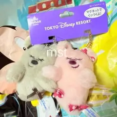 ディズニー ハロウィン 2025 ゴースト ぬいぐるみチャーム ピンク 黒 2個