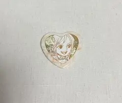 ONE PIECE サンジのここがオールブルーだ　ハート缶バッジ　ナミ