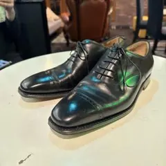 salvatore ferragamo フェラガモ　ブラックレザーキャップトゥ