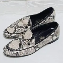 美品♥ CASTELLANO 【23.0】ビットローファー パイソン柄