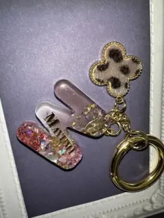 キーホルダーレジンイニシャル