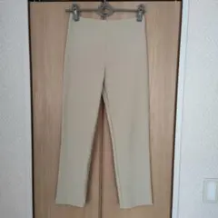 ベージュ ストレッチカジュアルパンツ