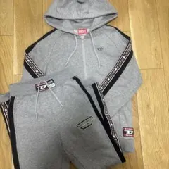 最終値下げ　DIESEL フード付きスウェットセットアップのサムネイル