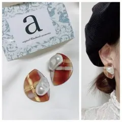 2362-2 ブラウン☺︎チェック柄プレートとパールのピアス☺︎