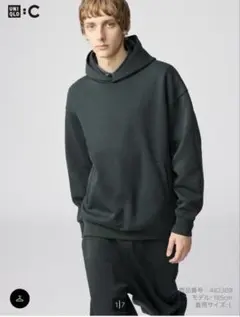 人気‼️UNIQLO C スウェットオーバーサイズプルパーカー試着のみヨレもなし。