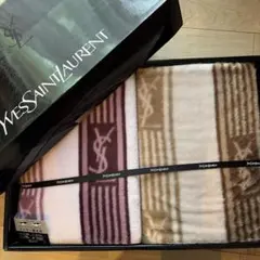 イブサンローラン リバーシブル敷きパッド2枚セット 2026年最新】Yves Saint Laurent 敷きパッド・ベッドパッドの人気