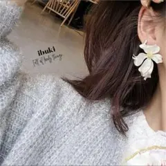 No.222メタルフラワーピアスシルバー