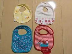 スタイ・よだれかけ4枚セット