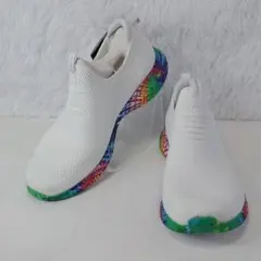 【新品】スケッチャーズ スリッポン 23cm タイダイ柄 149046 白