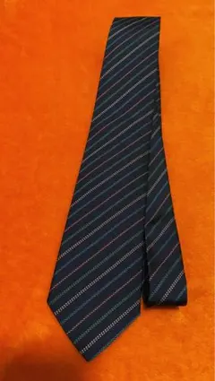 HERMES ネクタイ ❤︎一目瞭然❤︎高級素材❤︎ネイビー シルク100%