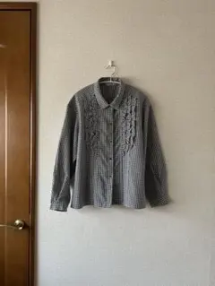 白黒ギンガムチェック　フリル長袖シャツ　Lサイズ 綿50％ポリエステル50%