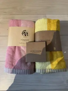 L'OCCITANE リバーシブルバスタオル 2枚セットと櫛・鏡のセット