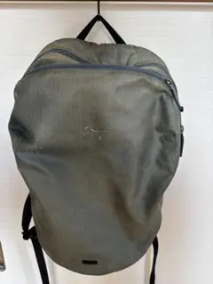 【週末値下】アークテリクス グランヴィル Granville20 リュックカーキ 週末値下】アークテリクス グランヴィル Granville20 リュックカーキ