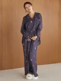 gelato pique (ジェラート ピケ) ストロベリー柄ツイルロングパンツ