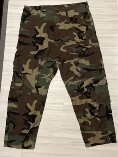 迷彩カーゴパンツ