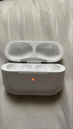 Apple AirPods Pro 2世代 充電ケースのみ ③