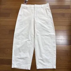 新品未使用タグ付きユニクロジャージーバレルレッグパンツ3XL白