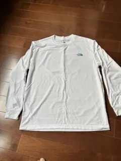 ノースフェイス　ロングTシャツ