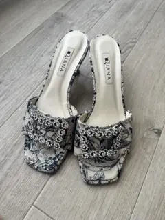 Item thumbnail for item 612a59dc-5d6a-44de-a3ca-cb288d262d84