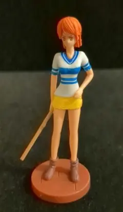 ワンピース　チョコエッグ　ナミ　フィギュア