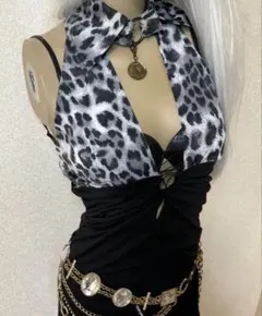d.i.a 襟付き背中ガン開きヒョウ柄トップスのサムネイル