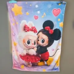 ラブブミッキー風キャラクターのフリースブランケット