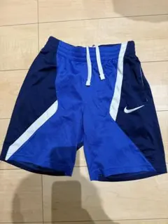 キッズ　Nike バスパン