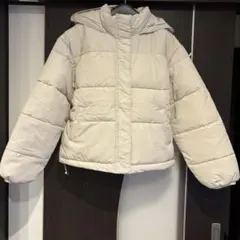 アイボリー フード付き ダウンジャケット