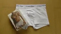 当日発送可能　Mサイズ　白　Calvin Klein　ボクサーパンツ１枚
