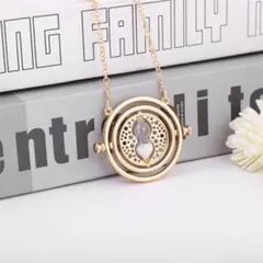 ゴールドベース×ホワイト 白 レプリカ ペンダント＆キーホルダー ハリーポッター