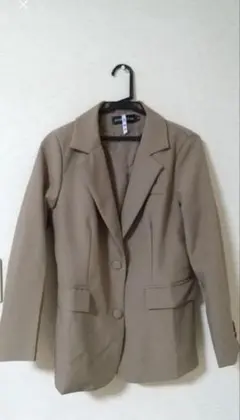 ベージュ テーラードジャケット　長袖　S