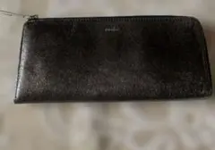 エアリスト長財布