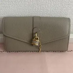 セリーヌ鍵チャーム付き長財布のサムネイル