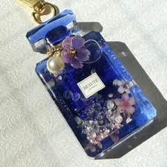 No.441 香水瓶 桜 シャカシャカキーホルダー シェイカー レジン - メルカリ