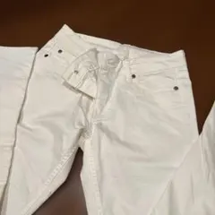 ホワイト ストレートデニム パンツ