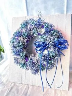 ブルーリースフラワー　青い花　水色のかすみ草入り　爽やか夏リース　約26cm