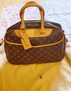 【ネームタグ付き】ルイヴィトン ドーヴィル モノグラム ハンドバッグ