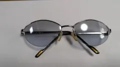 REVLON グレー サングラス ケース付き