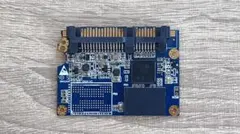 SATA 32GB SSD メーカー　不明