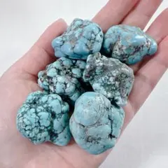 ターコイズ系原石（加工あり）36g 天然石 鉱物 標本 オブジ - メルカリ