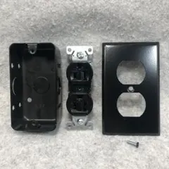 アメリカ製 ２口コンセントとスチールカバー、ボックスのall blackセット