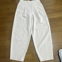 GU ホワイト ワイドパンツ