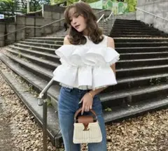 THETOE Peony Peplum Top ホワイト - メルカリ