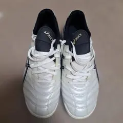 asics サッカーシューズ