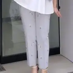 デイジー刺繍テーパードパンツ